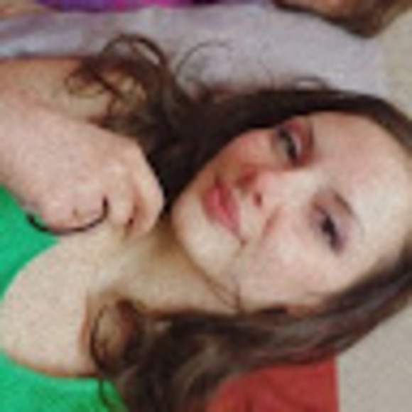 Meet your Posher, Raylene - Picture 1 of 1